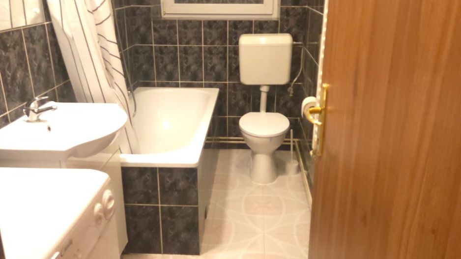 Apartament 2 camere zona Tractorul langa Piața - Poză 2