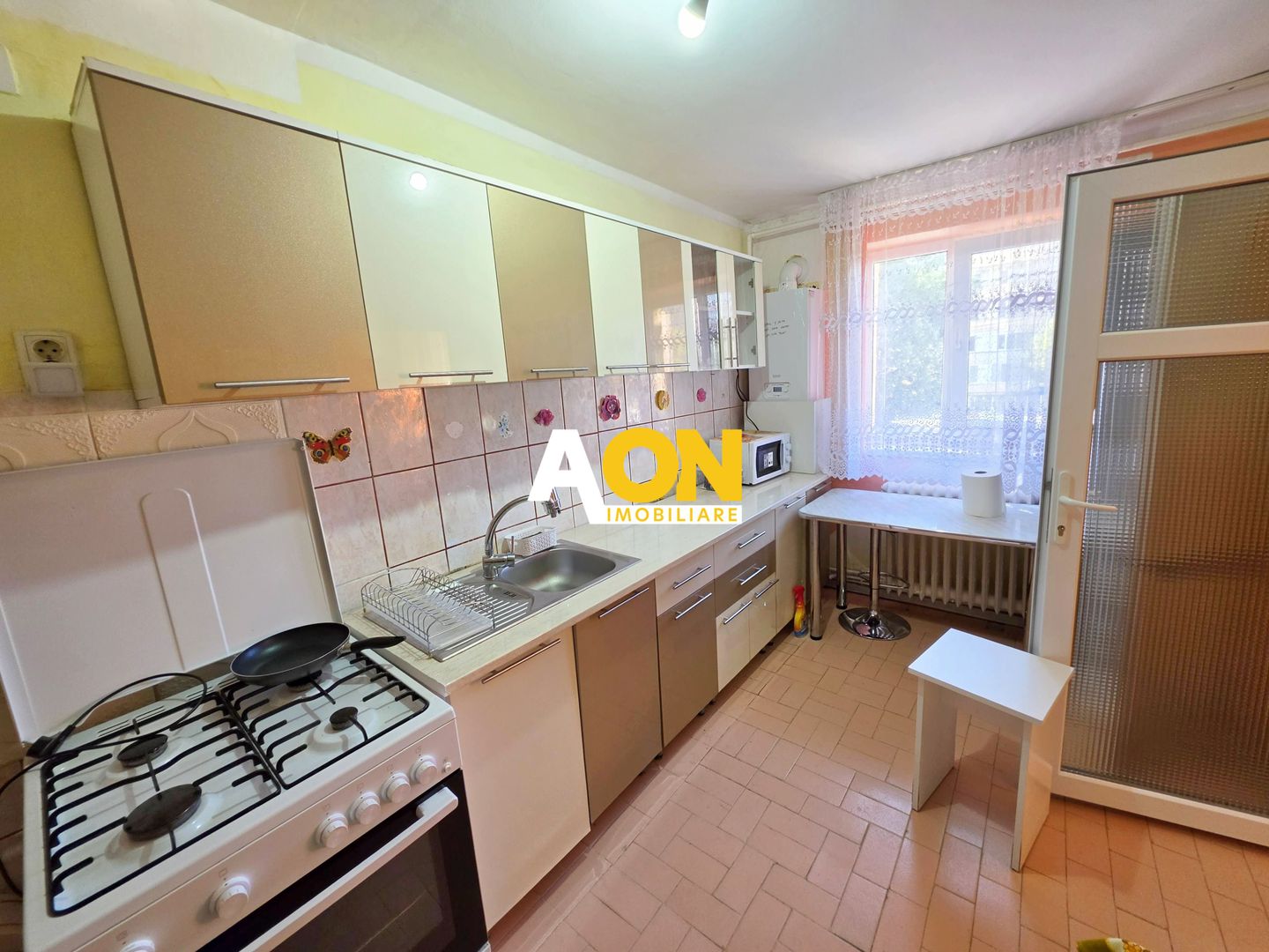 Garsonieră 34 mp utili, etaj 1, Cetate, zona B-dul Transilvaniei - Poză 2