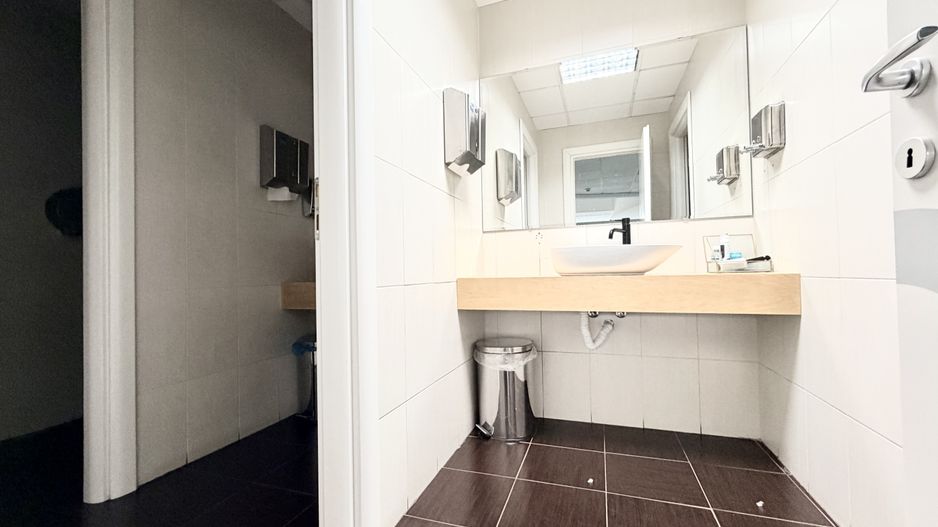 Un sediu care inspiră încredere, în inima Timișoarei - Poză 20