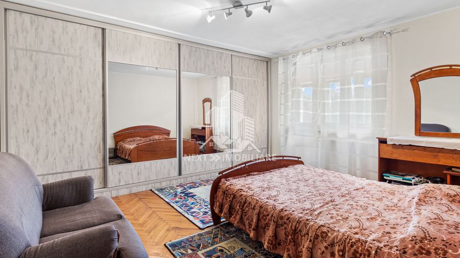 Vila S+P+2E+ M, garaj si spatiu comercial, Km4-5 - Poză 7