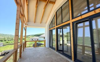 Vilă chalet modern cu perete panoramic de sticlă - Livezeni, Mureș - Poză 5