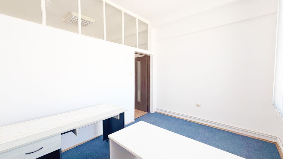 Birouri de închiriat | Aradul nou | 3 camere - Poză 1