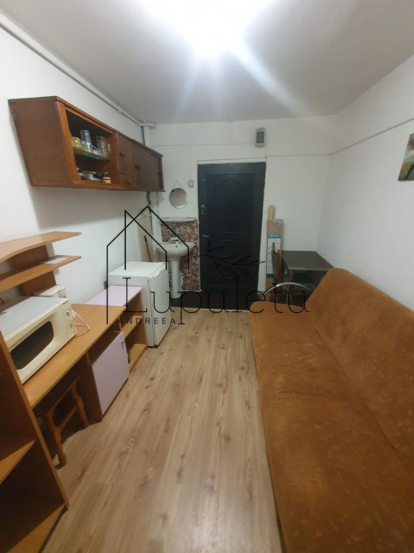 Garsoniera | 12 MPU | Zona Rahova | Ideală pentru Investiție - Poză 1