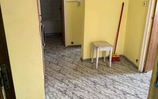 APARTAMENT 2 CAMERE ETAJ 4 VISOI ZONA MOL - Poză 8
