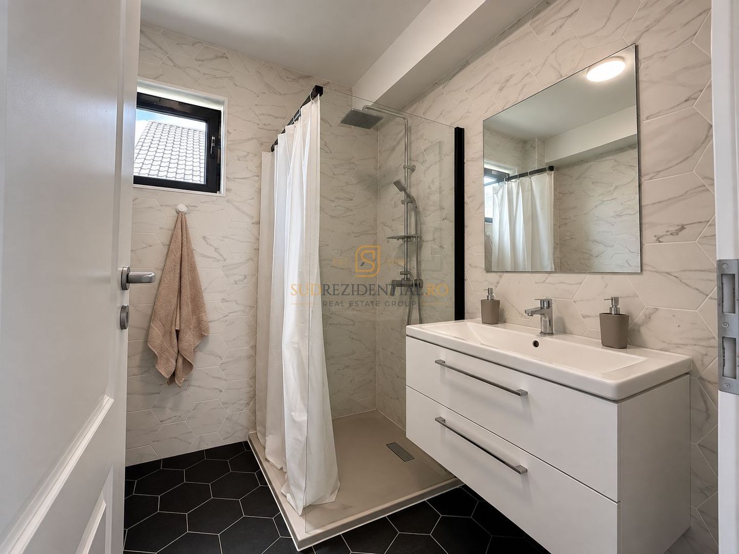 Casă individuală de închiriat, 3 camere, teren 350 mp | Comuna Berceni - Poză 11
