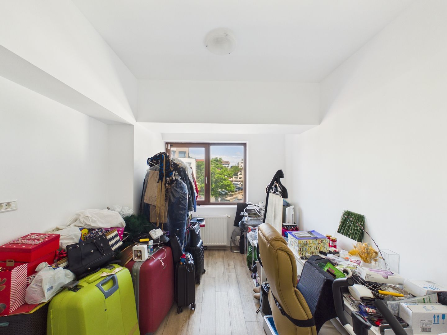 Apartament cu 3 camere de vanzare, centrala proprie - Mihai Bravu - Poză 19