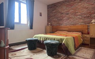 Casă de vânzare în Pucioasa! - Poză 2