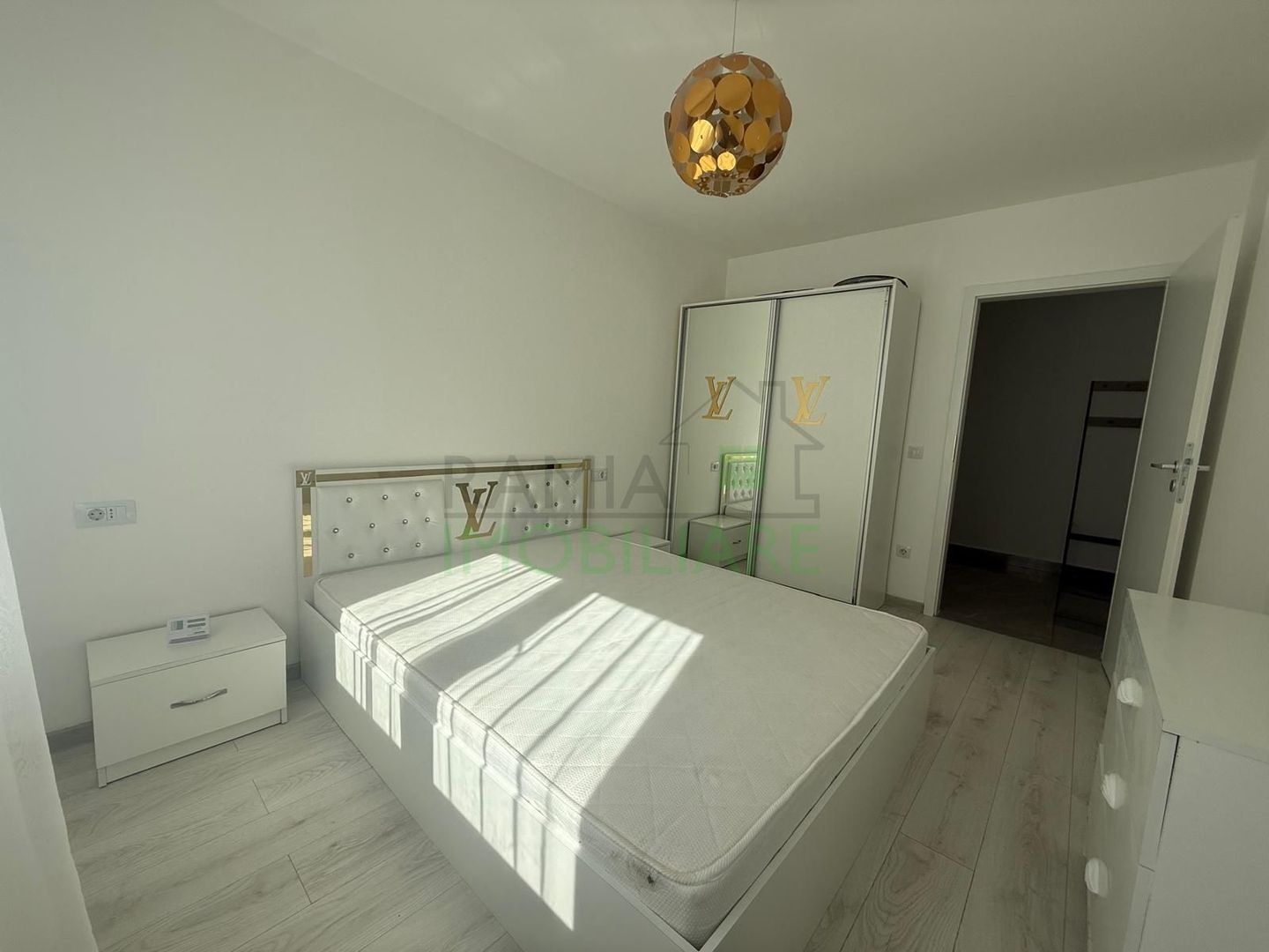 Apartament 2 camere mobilat și utilat, Parcare inclusă ,Victory - Poză 2