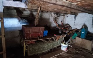 🏡  Teren generos cu Casă de Poveste în Șiria, Arad- Locație Rară - Poză 15