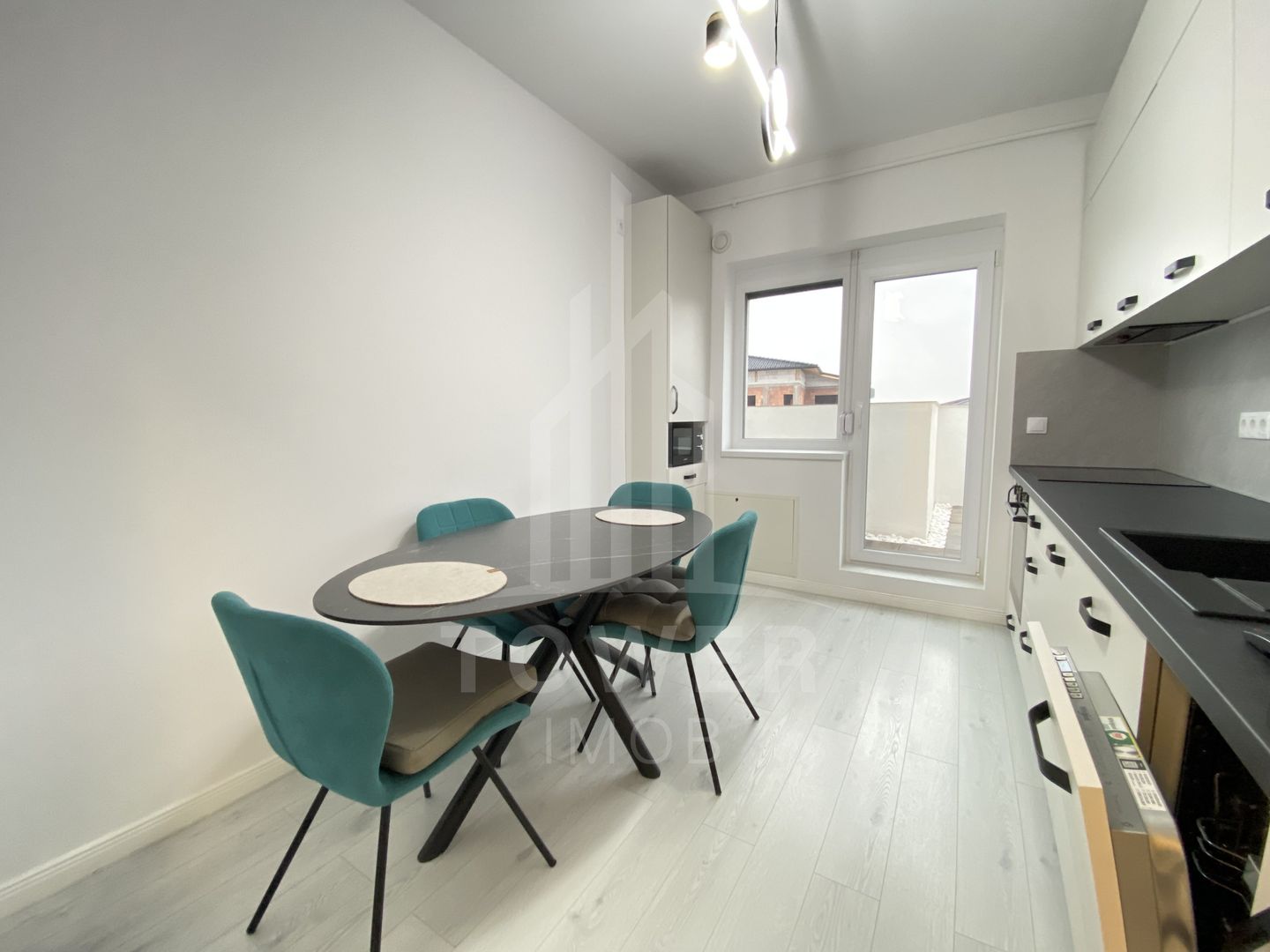 Penthouse premium de închiriat cu 2 terase – confort și eleganță - Poză 8