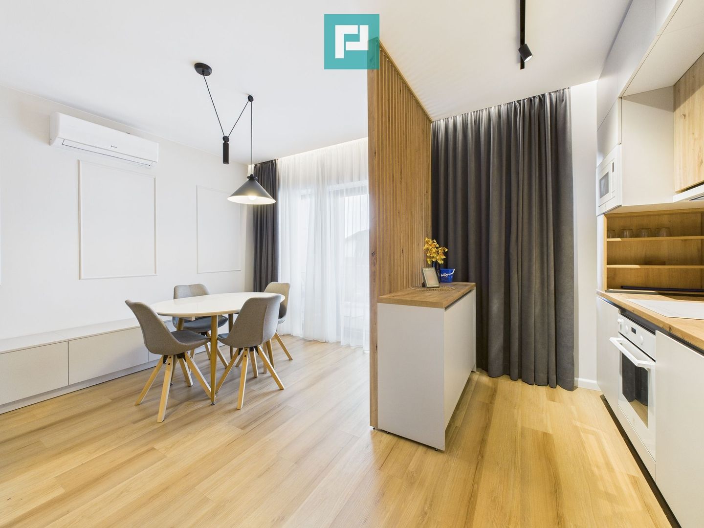 Apartament spațios, vedere și facilități premium - Poză 16