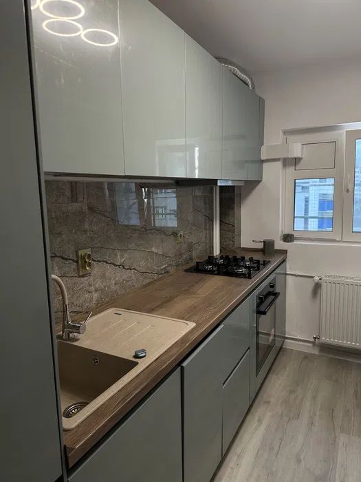 Apartament renovat complet  //  utilat  //  vedere panoramica - Poză 5