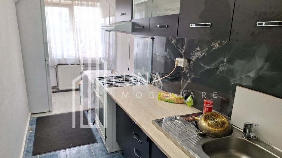 Particular. Vand apartament 2 camere.decomandat - Poză 1