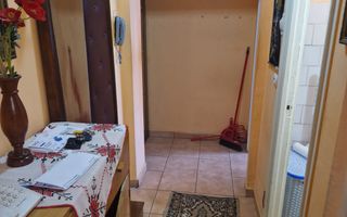 Apartament de 3 camere, 45mp, Zona Parangului - Poză 6