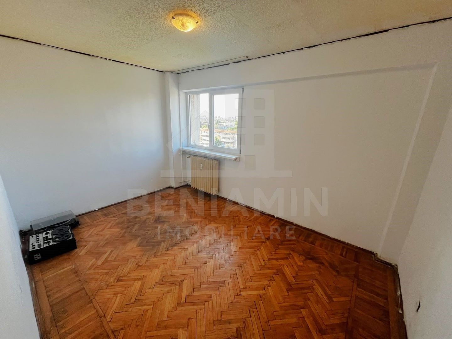 4 Camere-Calea Bucuresti-Rotonda-Spital Neuro-2 Bai-77mp-Liber - Poză 1