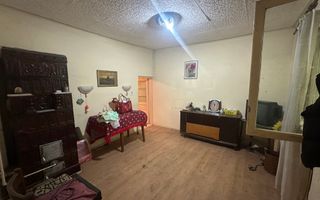 Casuta batraneasca cu teren 184 mp - Poză 11