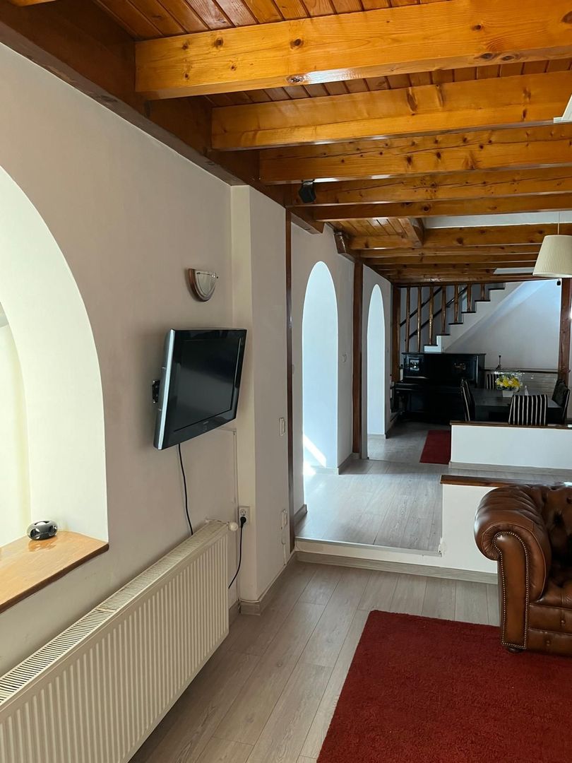 Vila cu piscina Herastrau | Panouri solare | Parcare | Rezidential sau birouri - Poză 3