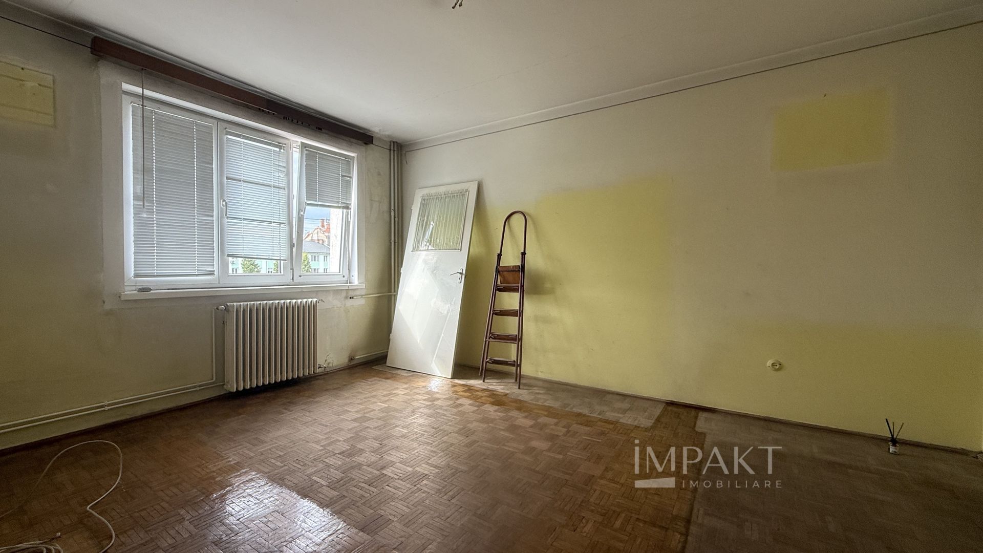 Apartament cu 2 camere decomandat in centrul orasului - Poză 4