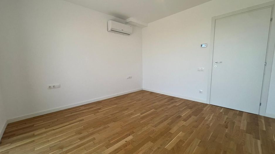 Apartament 2 Camere | Balcon cu Vedere spre Lac | Aproape de Metrou - Poză 7