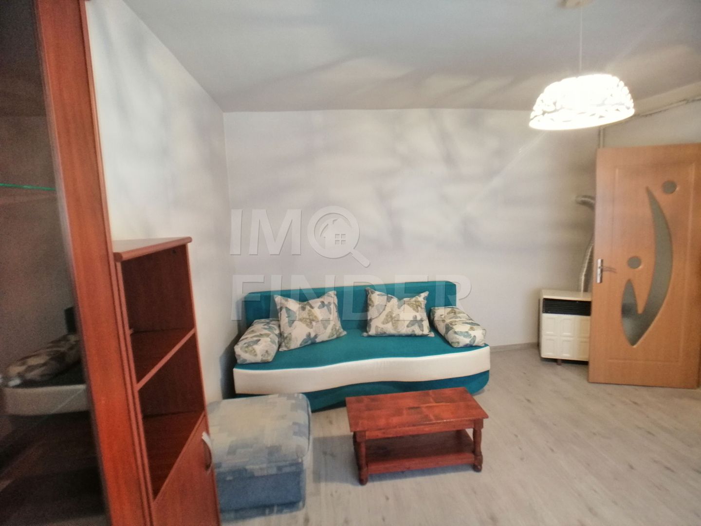 Apartament o camera strada Bucuresti - Poză 1