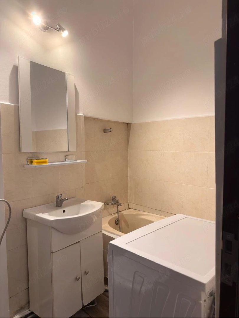 Închiriez garsoniră ultracentrală, Unirii, centrală proprie - Poză 3