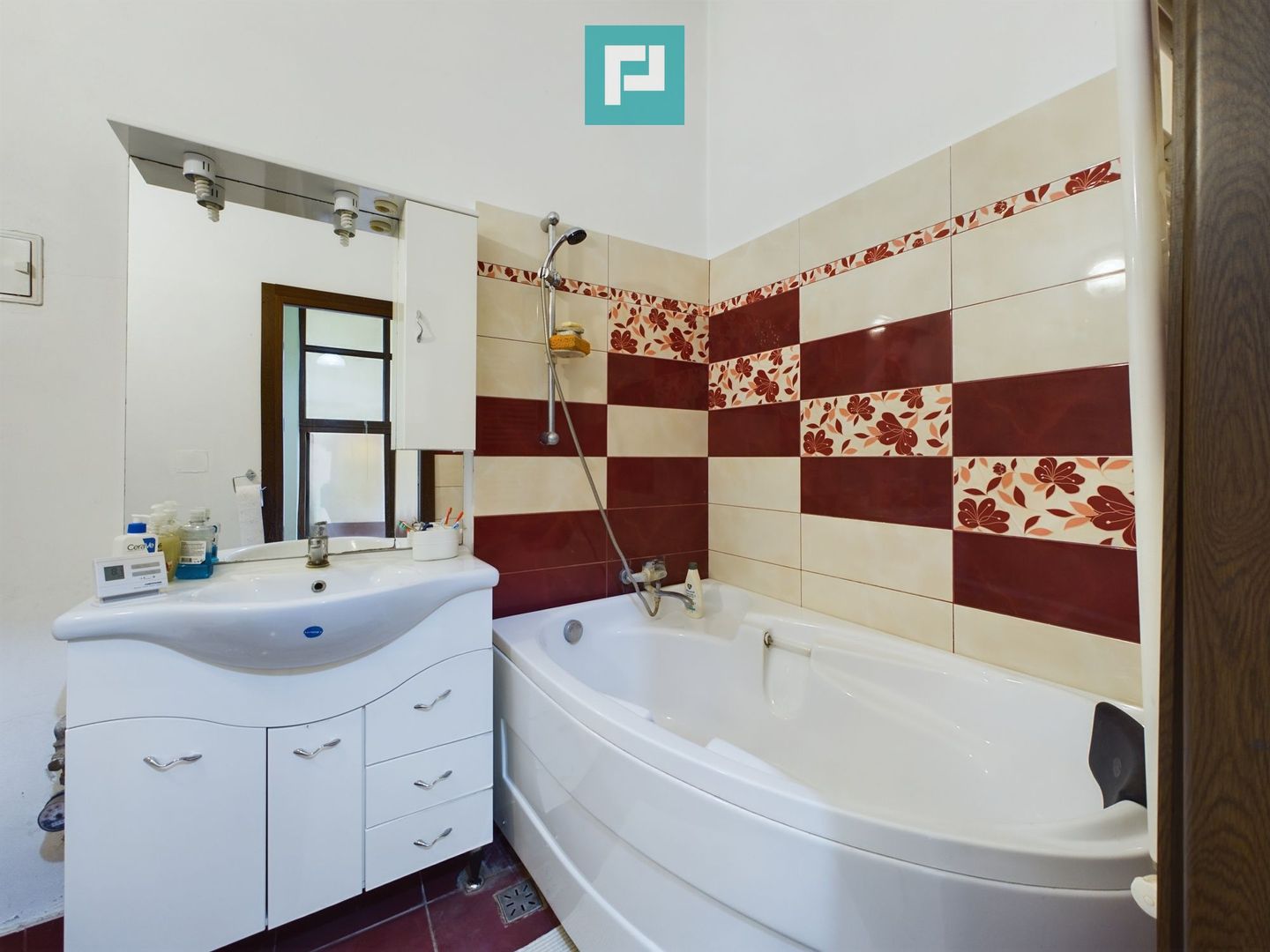 Vilă cu poveste, Săvârșin - Poză 16