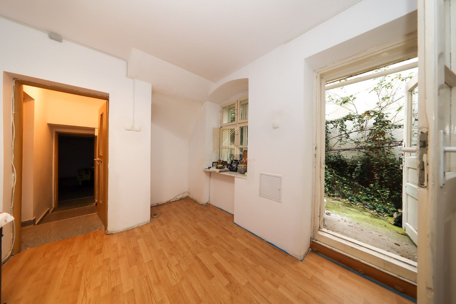 Locație rară în Brașov: ideal pentru regim hotelier sau business - Poză 6