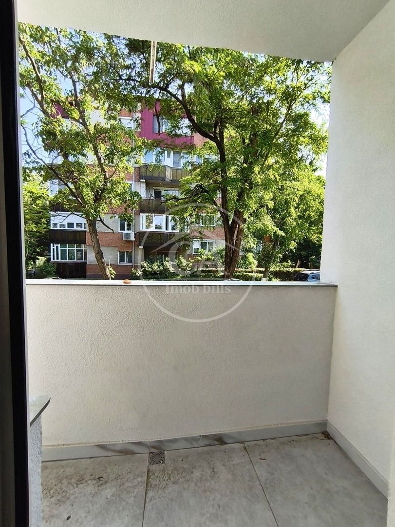Apartament de vânzare cu 2 camere în zona Rogerius, Oradea - Poză 12