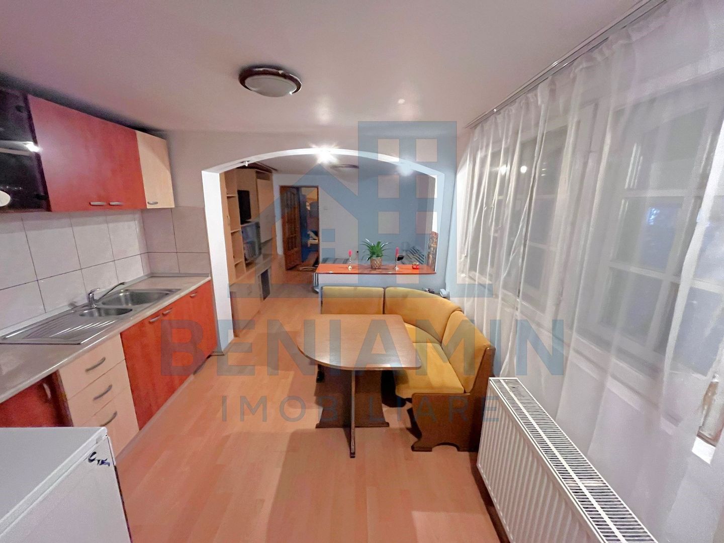 Casa de inchiriat Raului intersectie Campia Islaz -loc de parcare - Poză 2