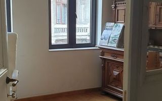 Casă de vânzare – Zona Moșilor- Renovată și consolidată recent | CURTE - Poză 5