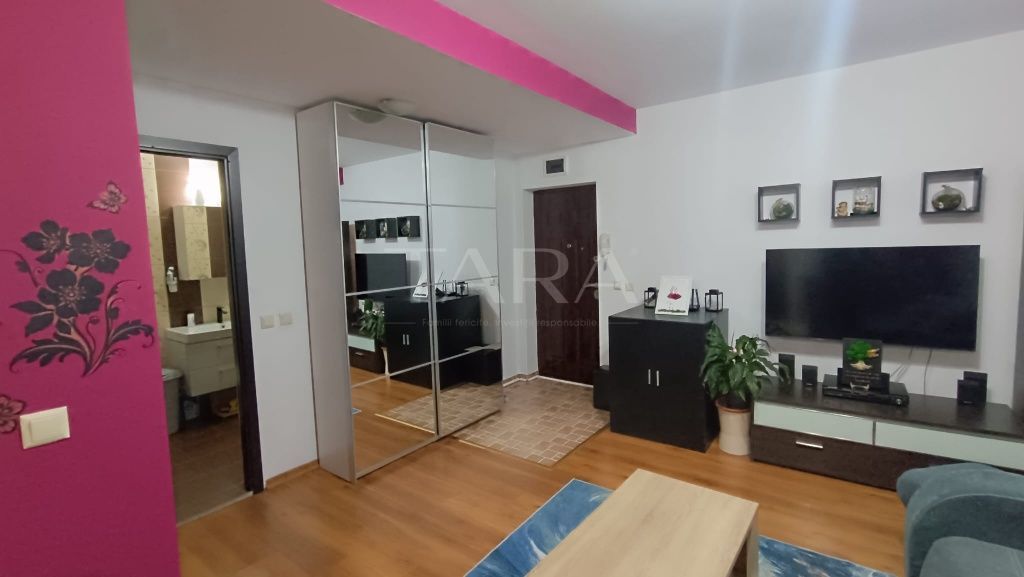 Apartament 2 camere+loc de parcare Floresti - Poză 1