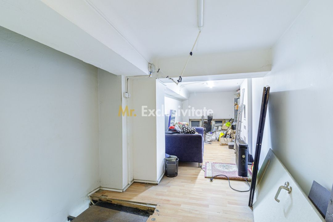 Spatiu comercial in Centrul Vechi cu chirias, cladire risc 1 - Poză 3