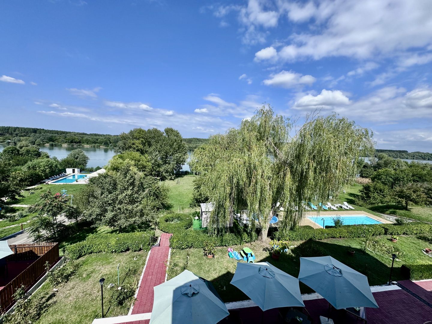 Hotel 20 camere Delta Dunarii 50 m deschidere teren 6000 mp acces auto - Poză 21