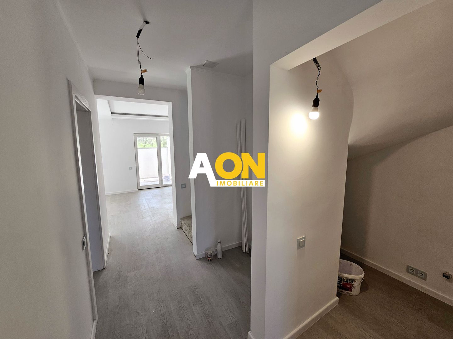 Duplex cu predare la cheie, 4 camere, piscina, 228 mp teren, Cetate - Poză 6