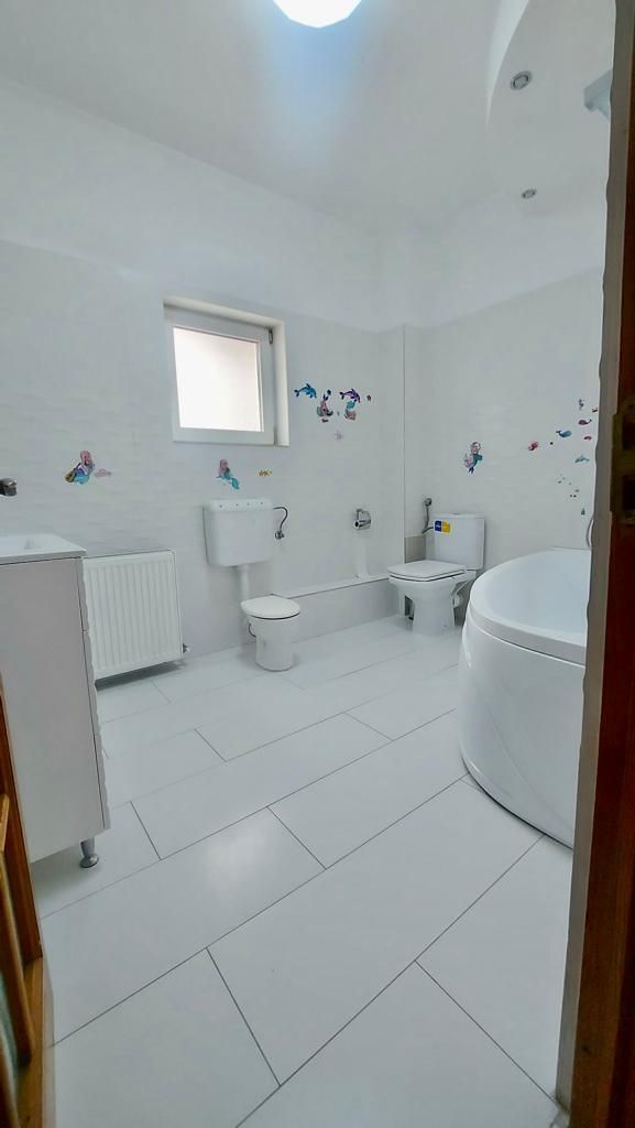 vila 7camere/(348util,500teren,119ampr.)mp/5min.metrouAp.Patriei - Poză 13