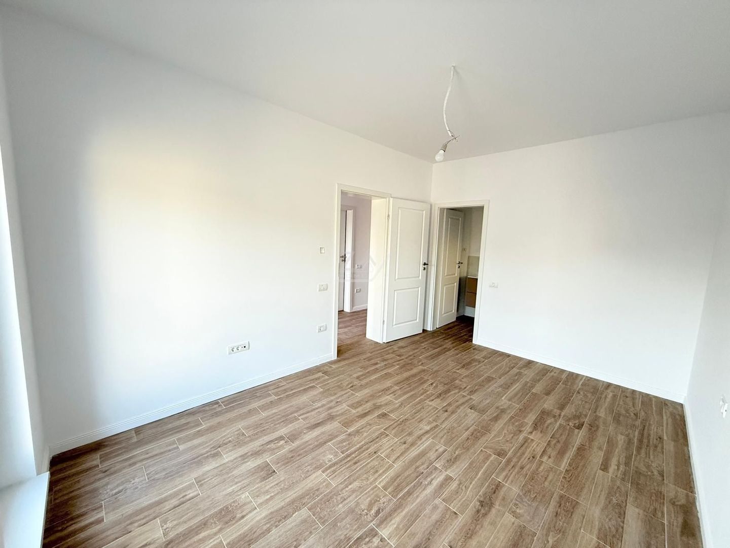 COMISION 0. Drumul Boilor - noul Lidl. Toate utilitatile. Terasa 18 mp. - Poză 13