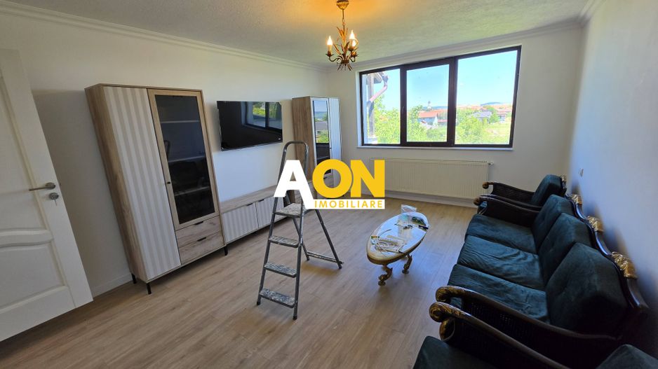 Apartament 5 camere, renovat, 68 mp utili + mansarda 52 mp,  Cetate - Poză 1