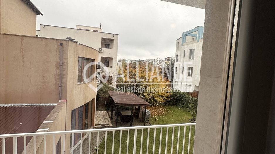 Apartament terasă panoramică de 24 m2 | piscină rooftop | la 5' mare - Poză 9