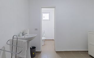 Hala industriala Codlea ,se poate impartii in doua - Poză 19