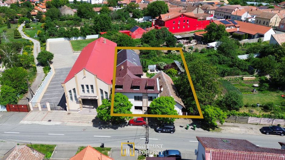 Clădire de vânzare în Aradul Nou pentru clinică sau birouri - Poză 1