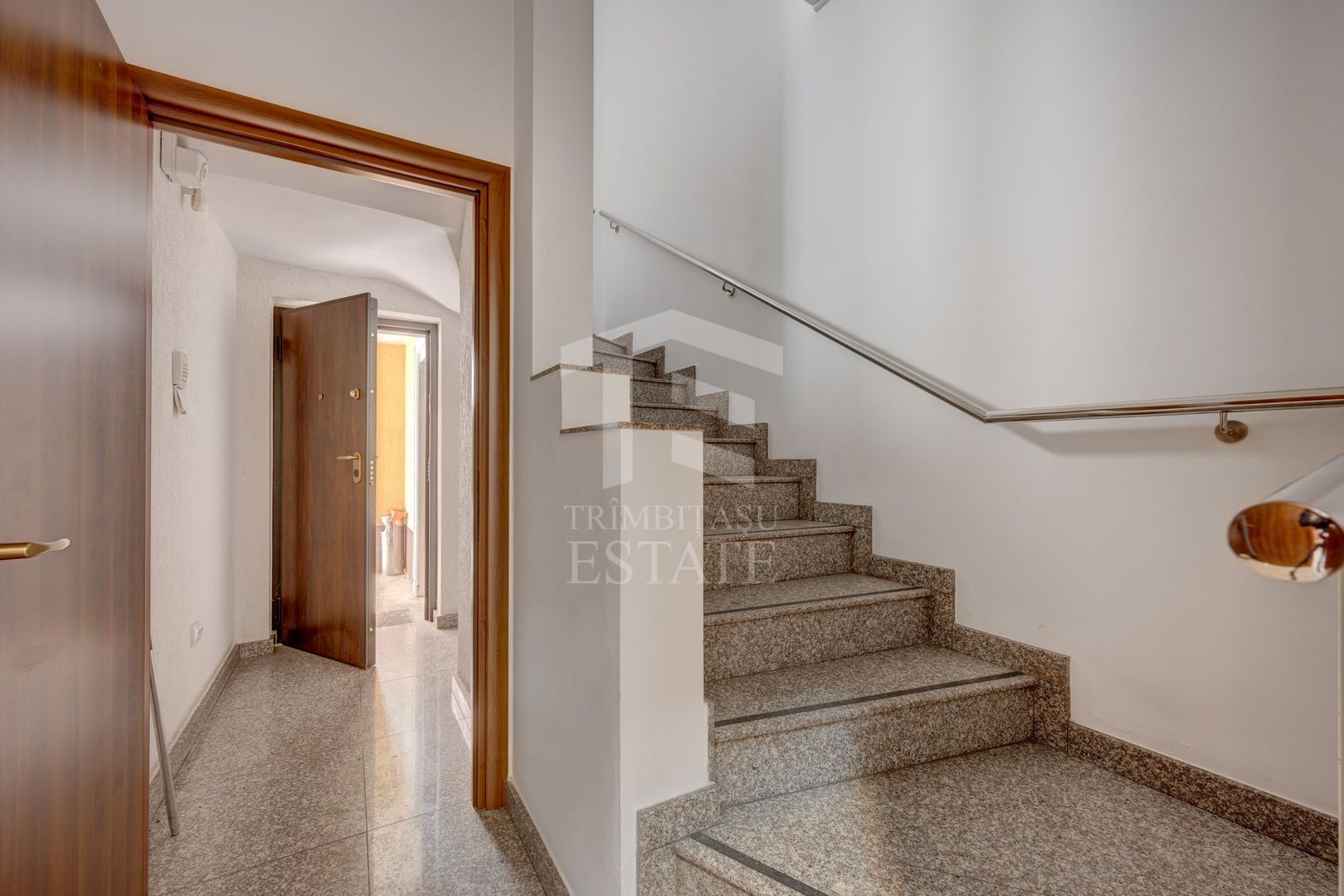 3 IMOBILE - LOT 676 MP - RECONSOLIDATE - ROMANA VICTORIEI - DOROBANTI - Poză 4