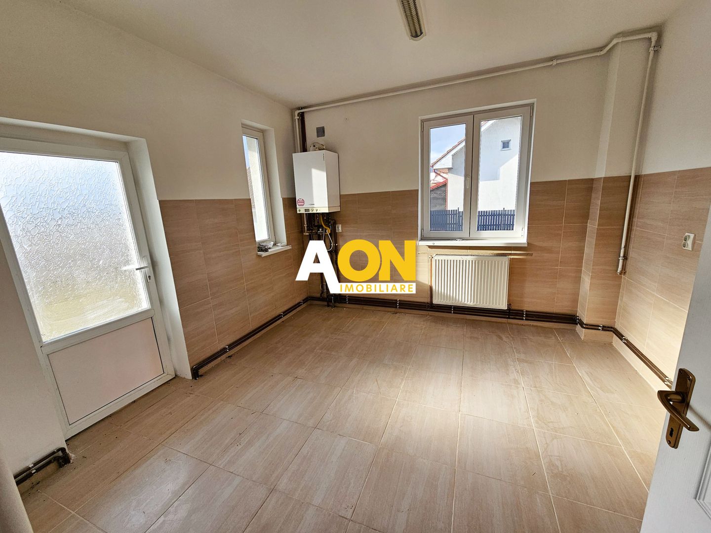 De vanzare casa 3 camere, 802mp teren, Cetate - Poză 8