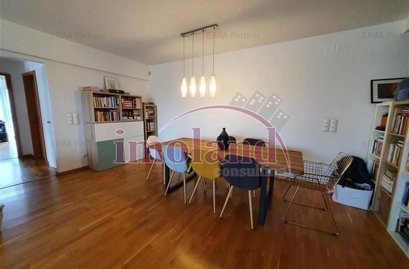 Inchiriere 3 camere cu terasa - Sisesti- ansamblul Green Lake - Poză 3