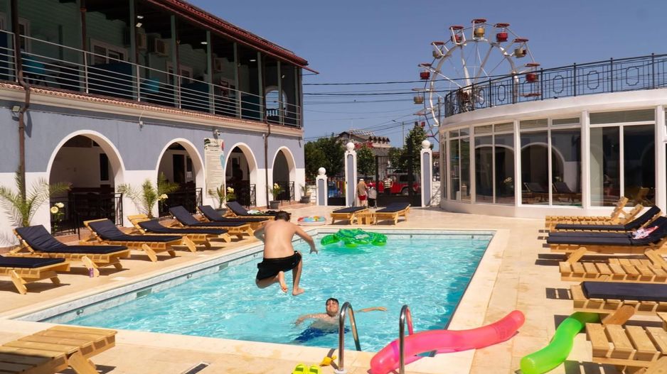 Hotel KM0 Costinesti + Restaurant + Bar + 6 spatii comerciale - Poză 9