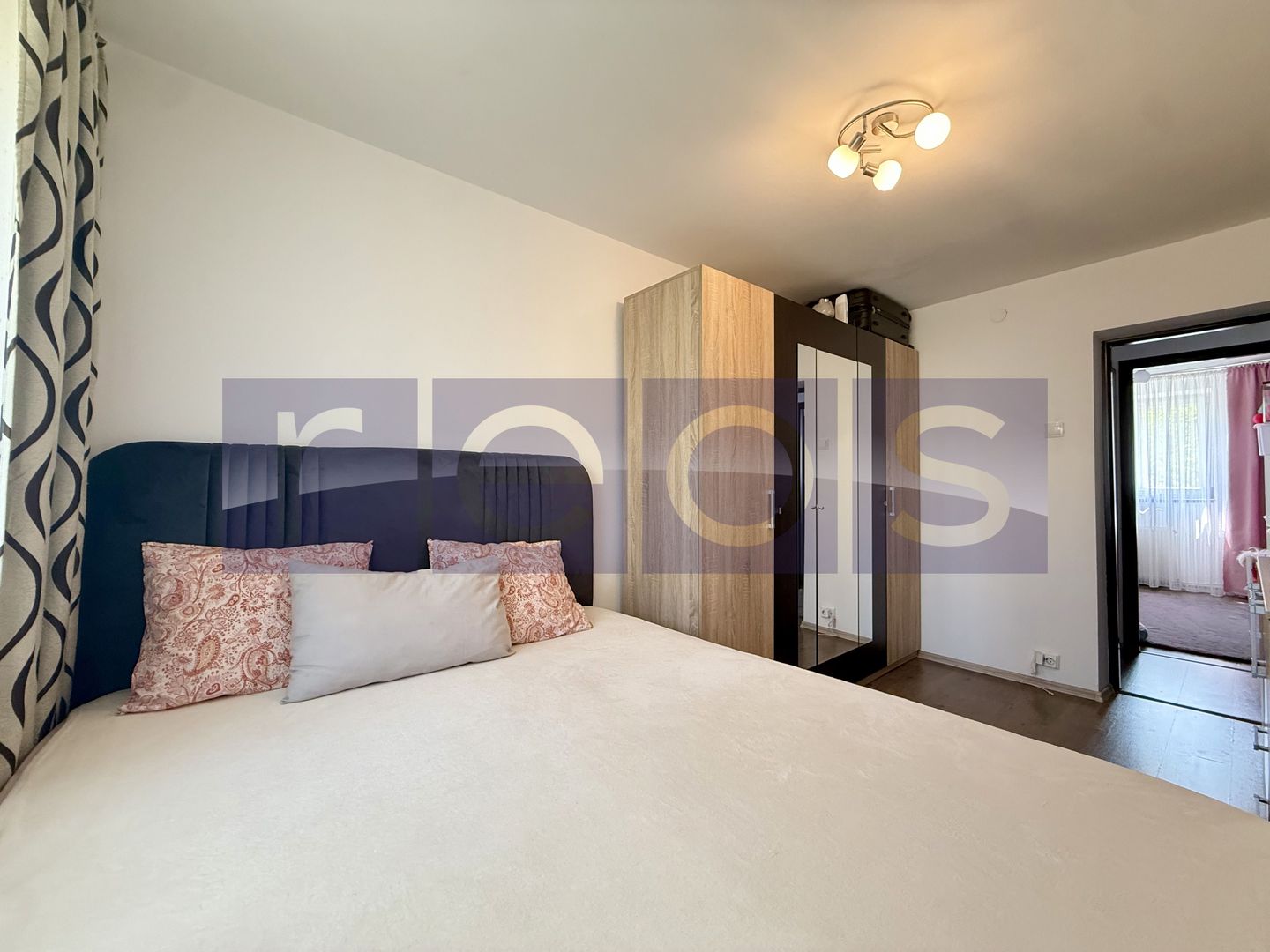 VANZARE 3 CAMERE | ZONA VITAN | CENTRALA PROPIE - Poză 3