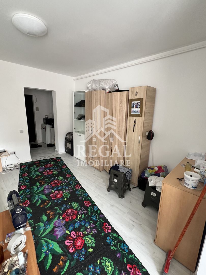 Garsonieră 28 mp + balcon – zona M4 – etaj 1 - Poză 2