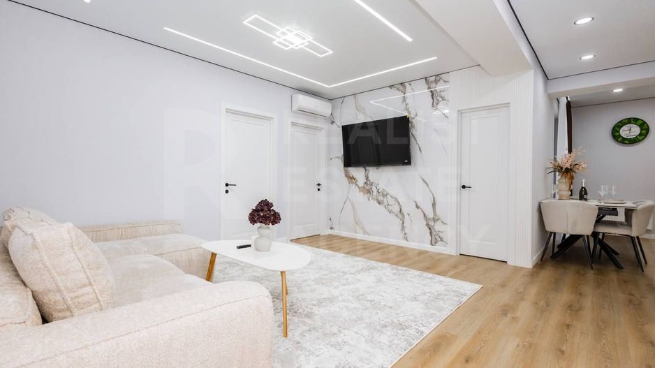 Vânzare, apartament, 2 camere + living, strada Alba Iulia, Buiucani - Poză 3