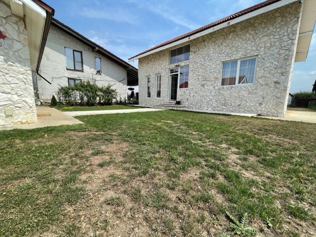 CASA INDIVIDUALA IN DUMBRAVITA - Poză 1