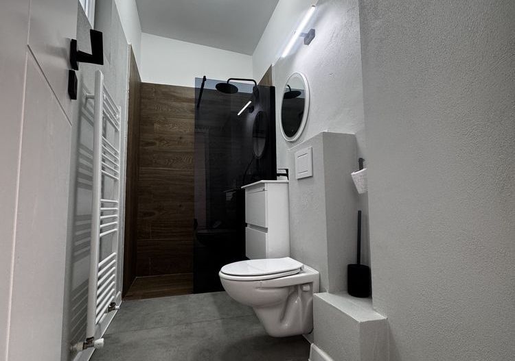 Casă modernă cu 3 dormitoare și 3 băi, Cartier nou zona linistita - Poză 4