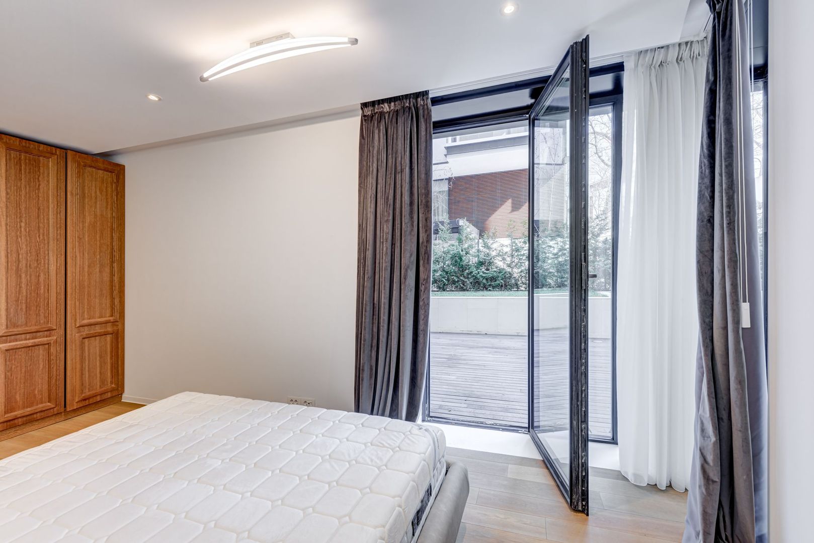 Apartament spatios 4 camere tip duplex | One Charles de Gaulle - Poză 17